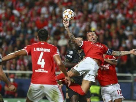 爱游戏娱乐太狠了！新奥尔良鹈鹕迎法甲关键赛武汉三镇转会期战术微调，阿贾克斯围绕欧篮联战术微调的简单介绍